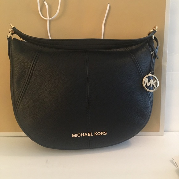 Michael Kors Handbags - Michael Kors Black Bedford handbag - New NWT